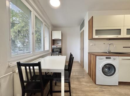 Pronájem bytu, 2+kk, 58 m²