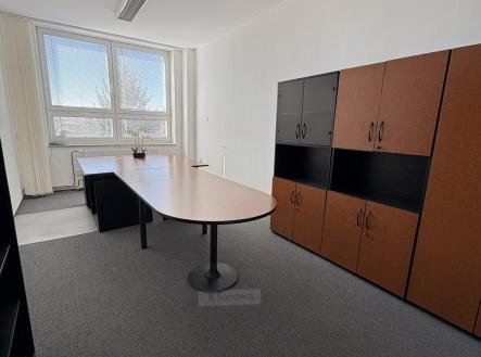 Pronájem kanceláře, 35 m²