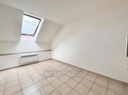 Pronájem bytu, 1+kk, 23 m²