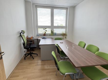 Pronájem kanceláře, 70 m²