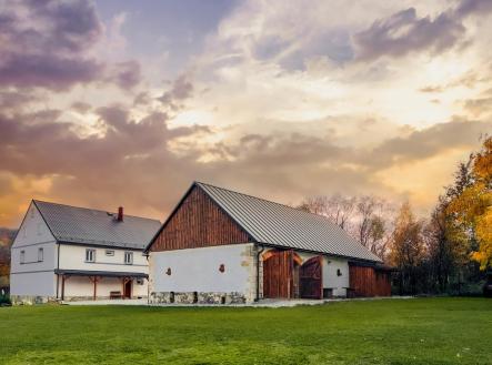 Pronájem - chata/rekreační objekt, 600 m²