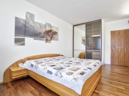 Pronájem bytu, 3+kk, 73 m²