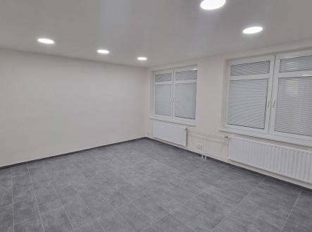 Pronájem obchodní prostor, 37 m²