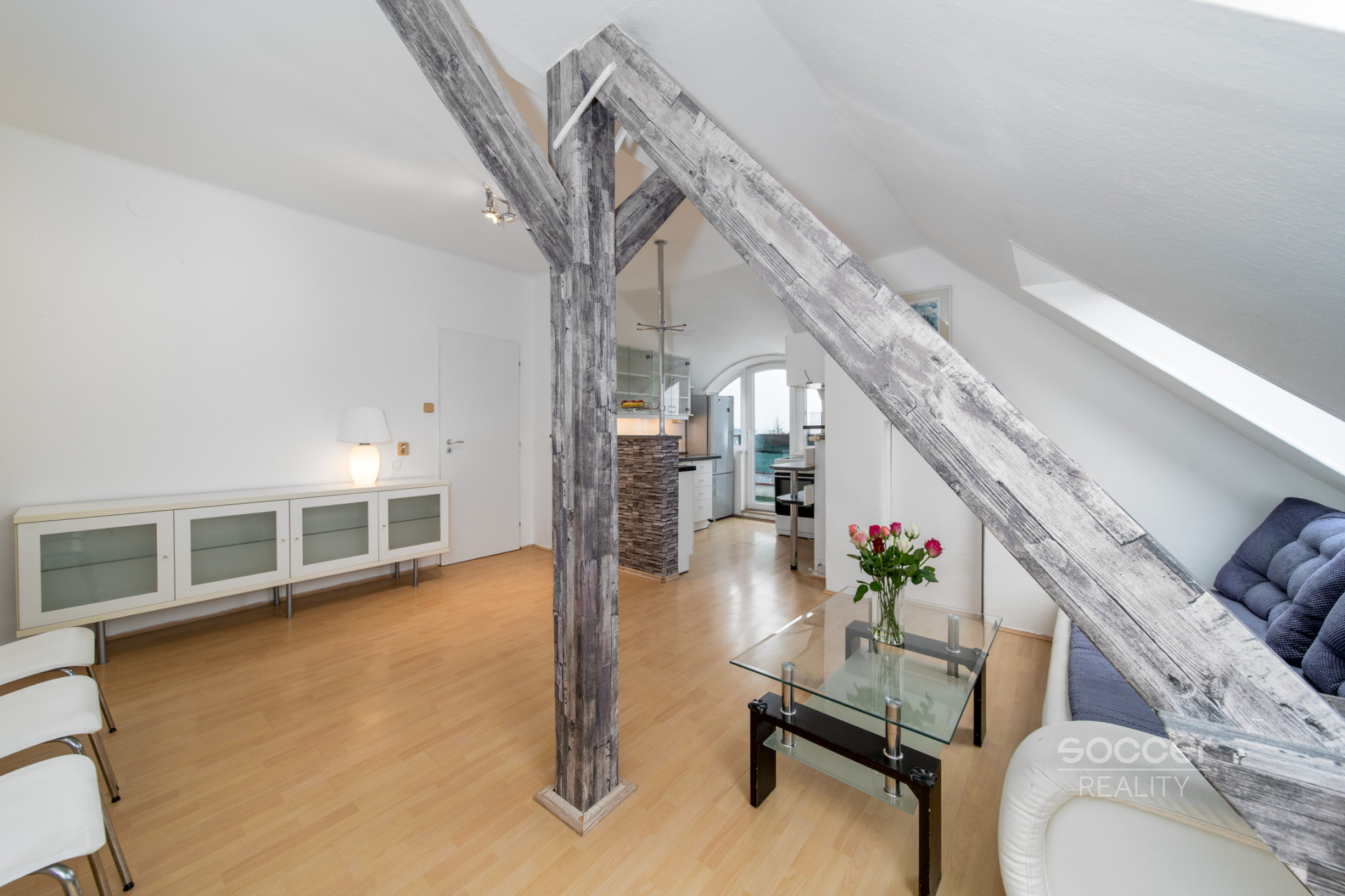 Velmi hezký byt s krásným výhledem a terasou v rodinné vile.