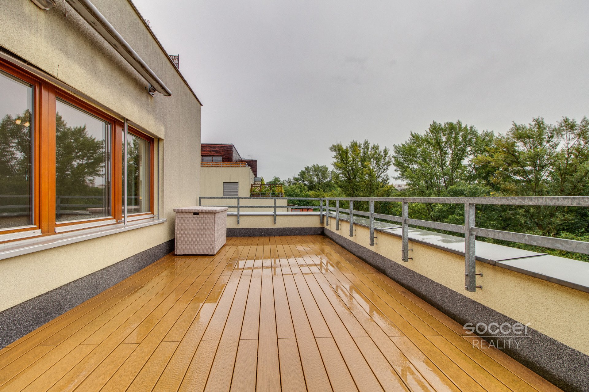 Pronájem krásného bytu 3+kk/terasa/balkon/2x GS, 89/66/10 m2, ul. Harlacherova, Praha 10 - Záběhlice