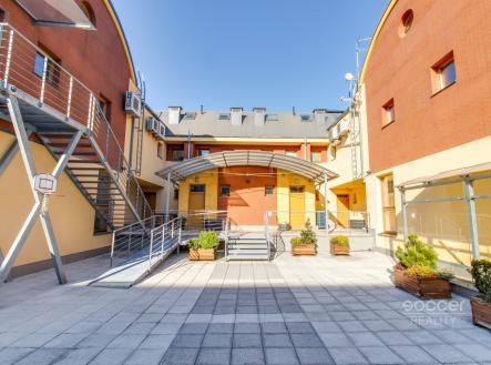 Pronájem bytu, 4+kk, 128 m²