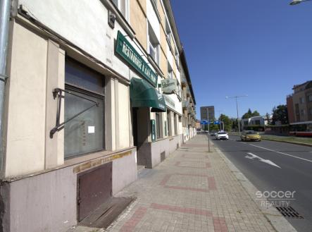 Pronájem - obchodní prostor, 90 m²