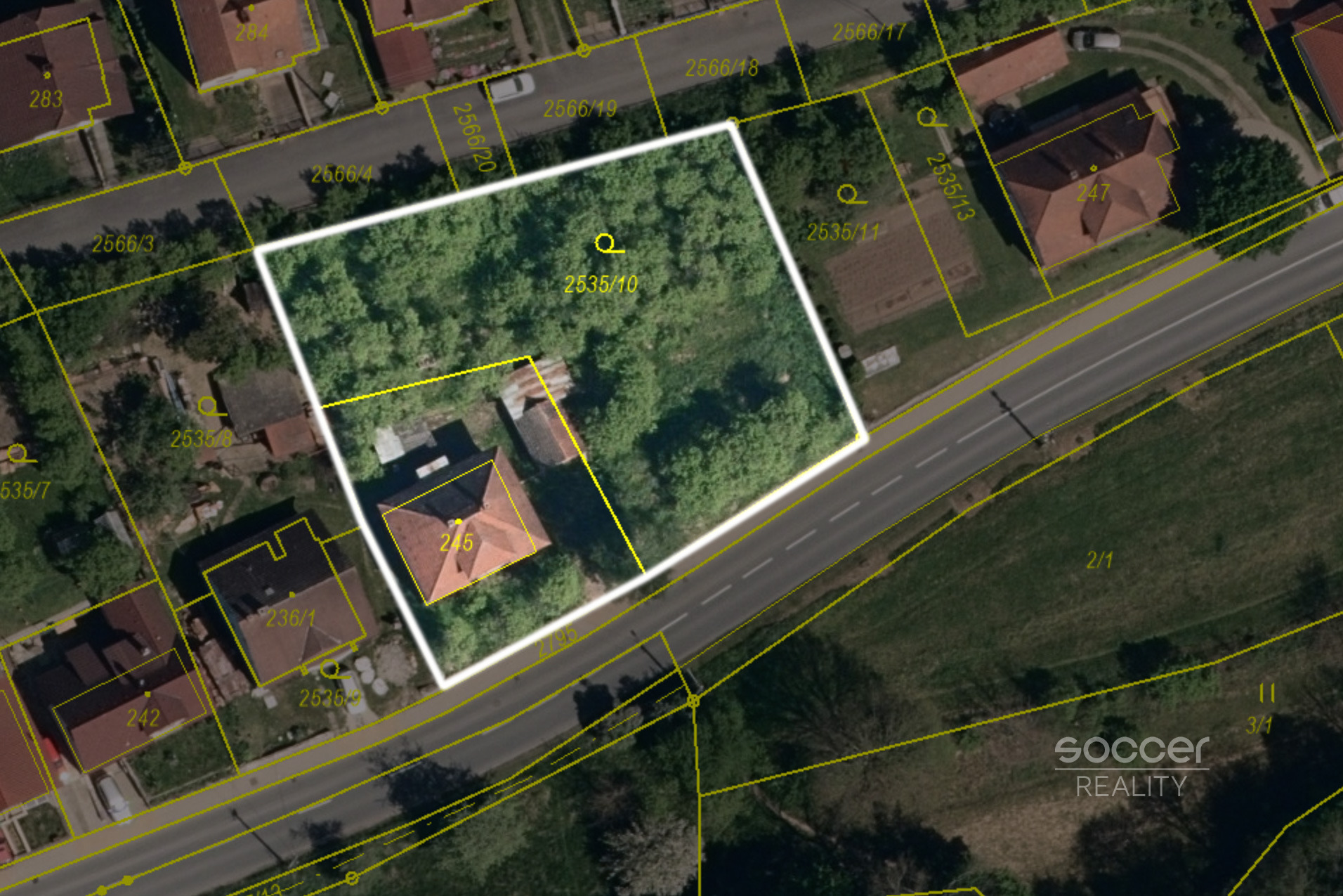 Prodej rodinného domu s velkým stavebním pozemkem - Sehradice, okres Zlín.