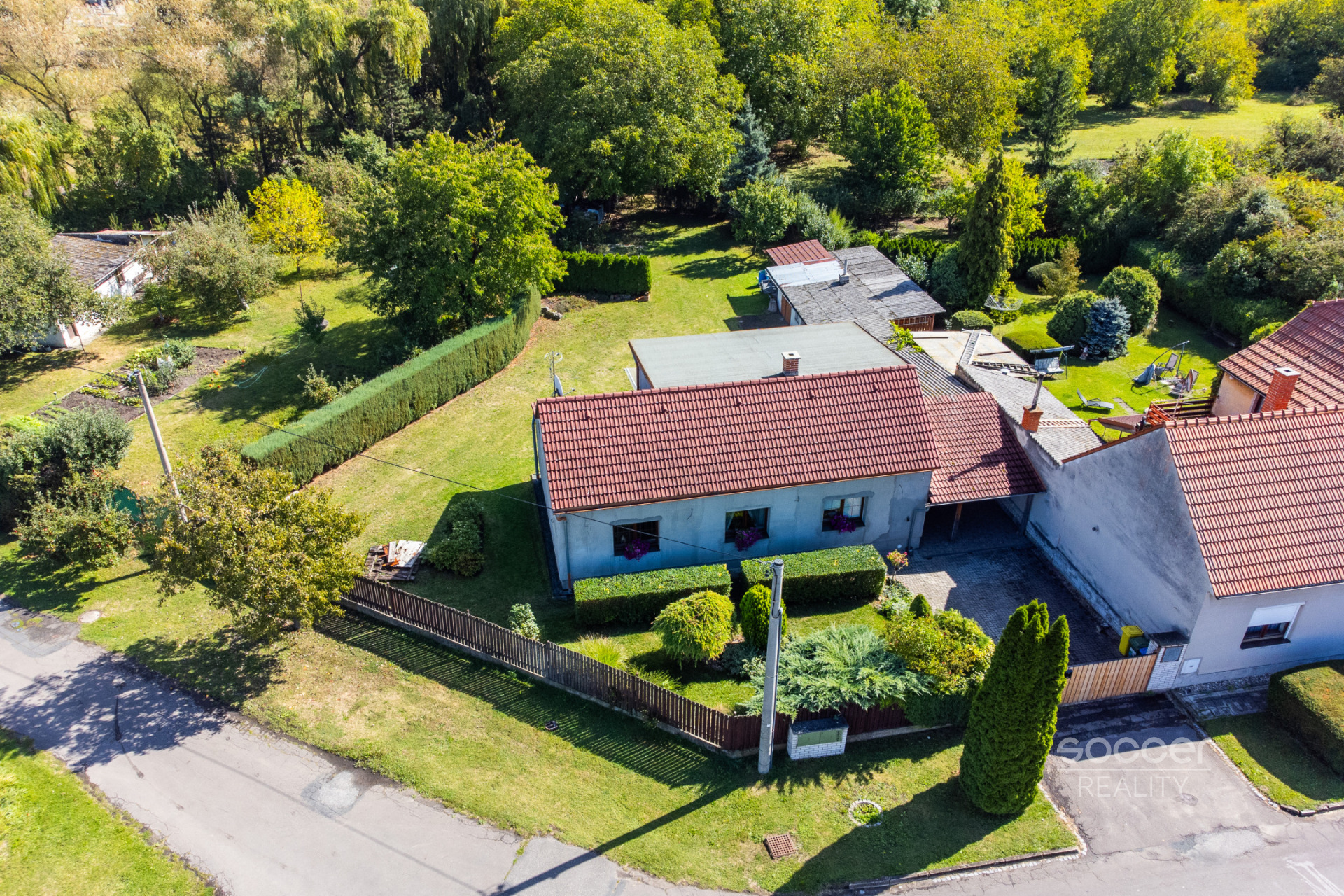 Prodej rodinného domu 5+1 s garáží a zahradou – Křečkov u Poděbrad