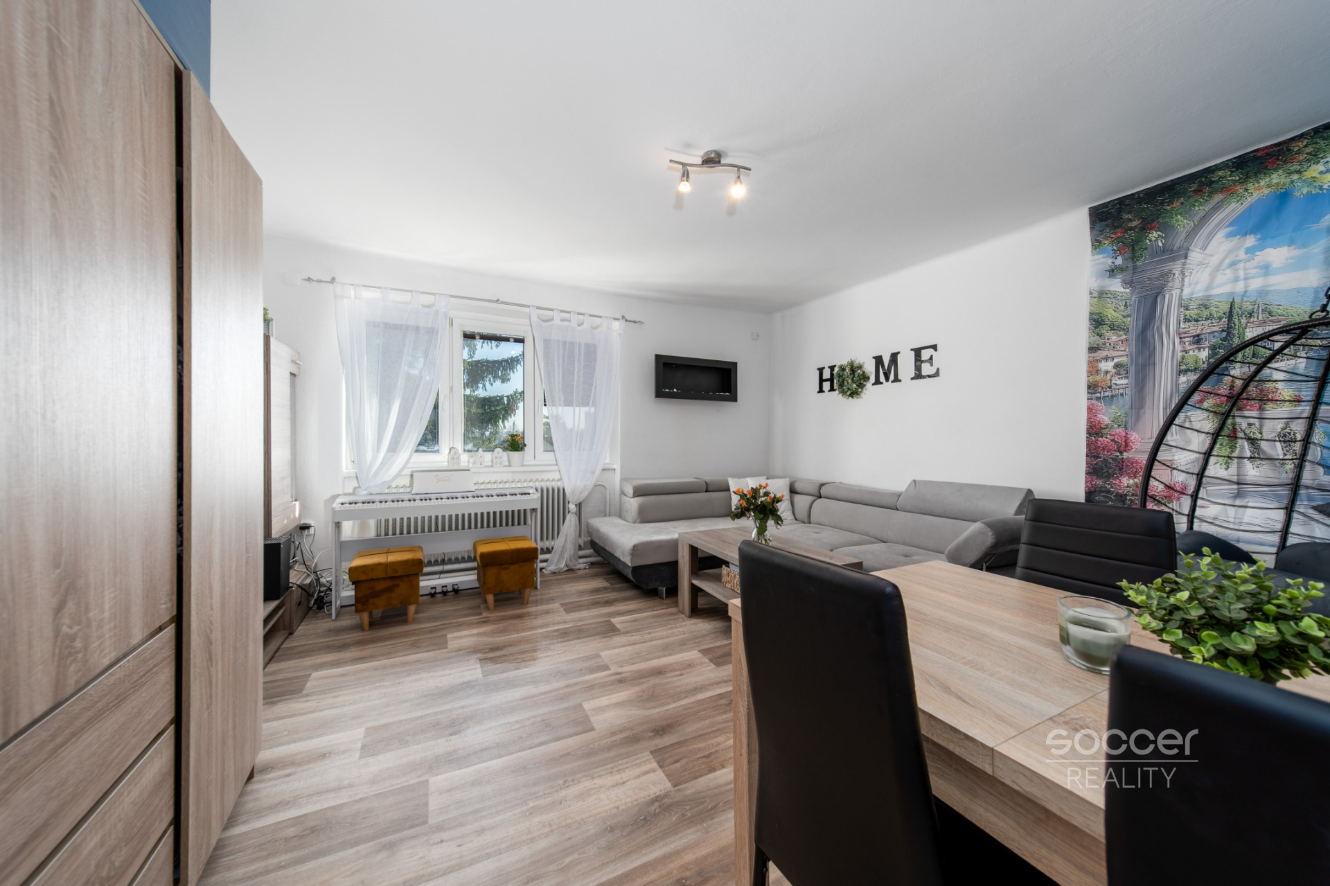 Příjemný byt se zahrádkou v Dobrovici u Mladé Boleslavi.