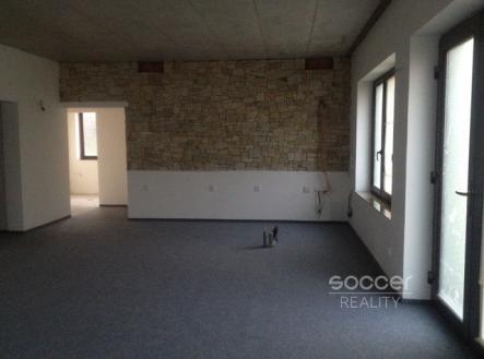 Pronájem kanceláře, 90 m²