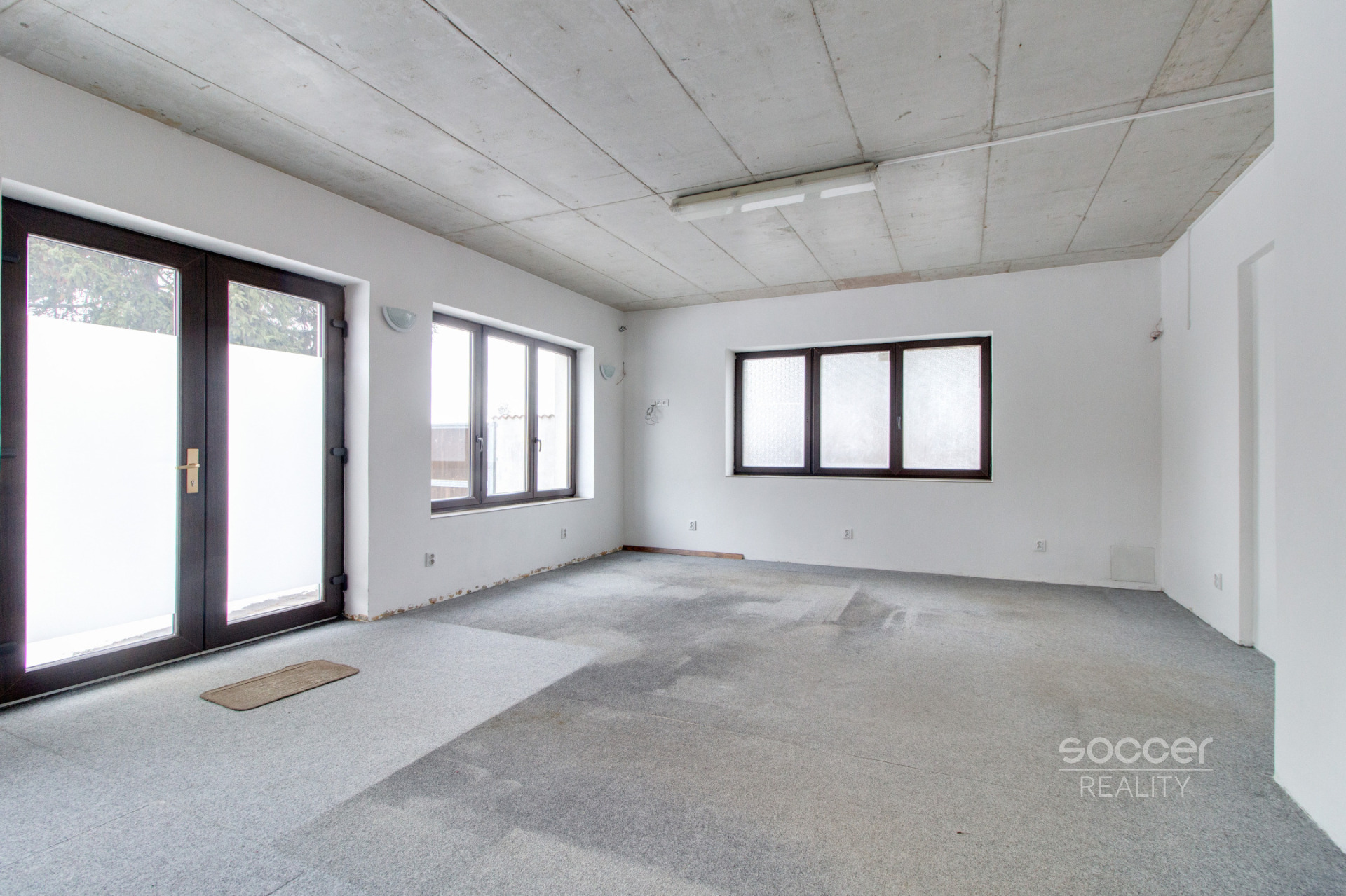 K pronájmu kanceláře 90 m² – Praha, Mezihoří, Horní Počernice