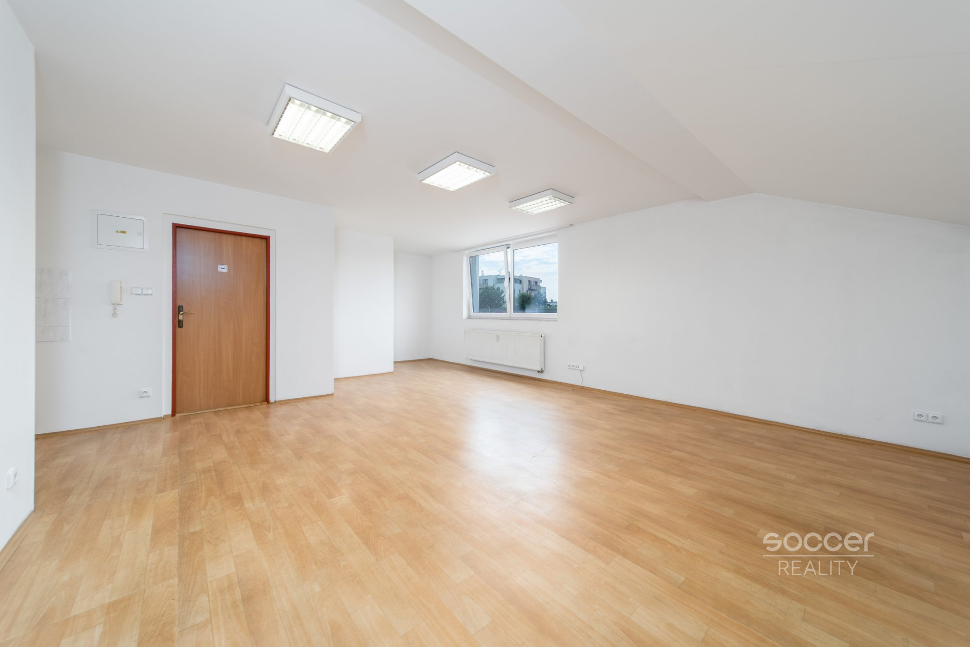 Kanceláře  (23 m² – 123 m²) – Jesenice u Prahy