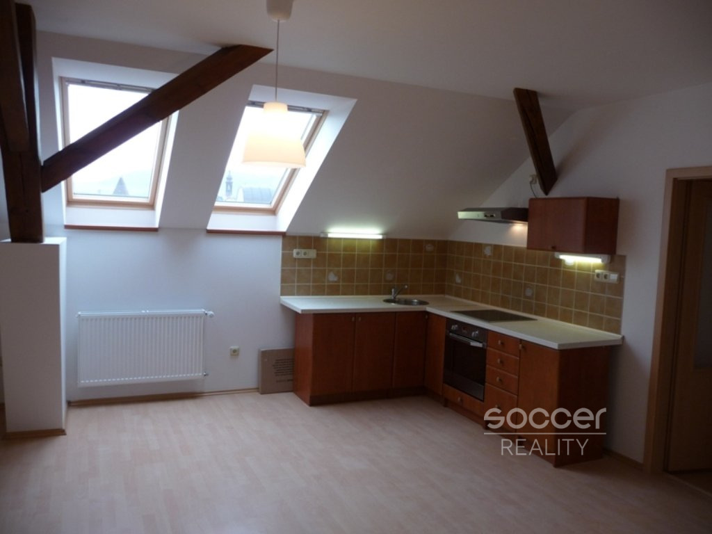 Pronájem bytu 2+kk, 66 m2, Beroun, ul. Česká.