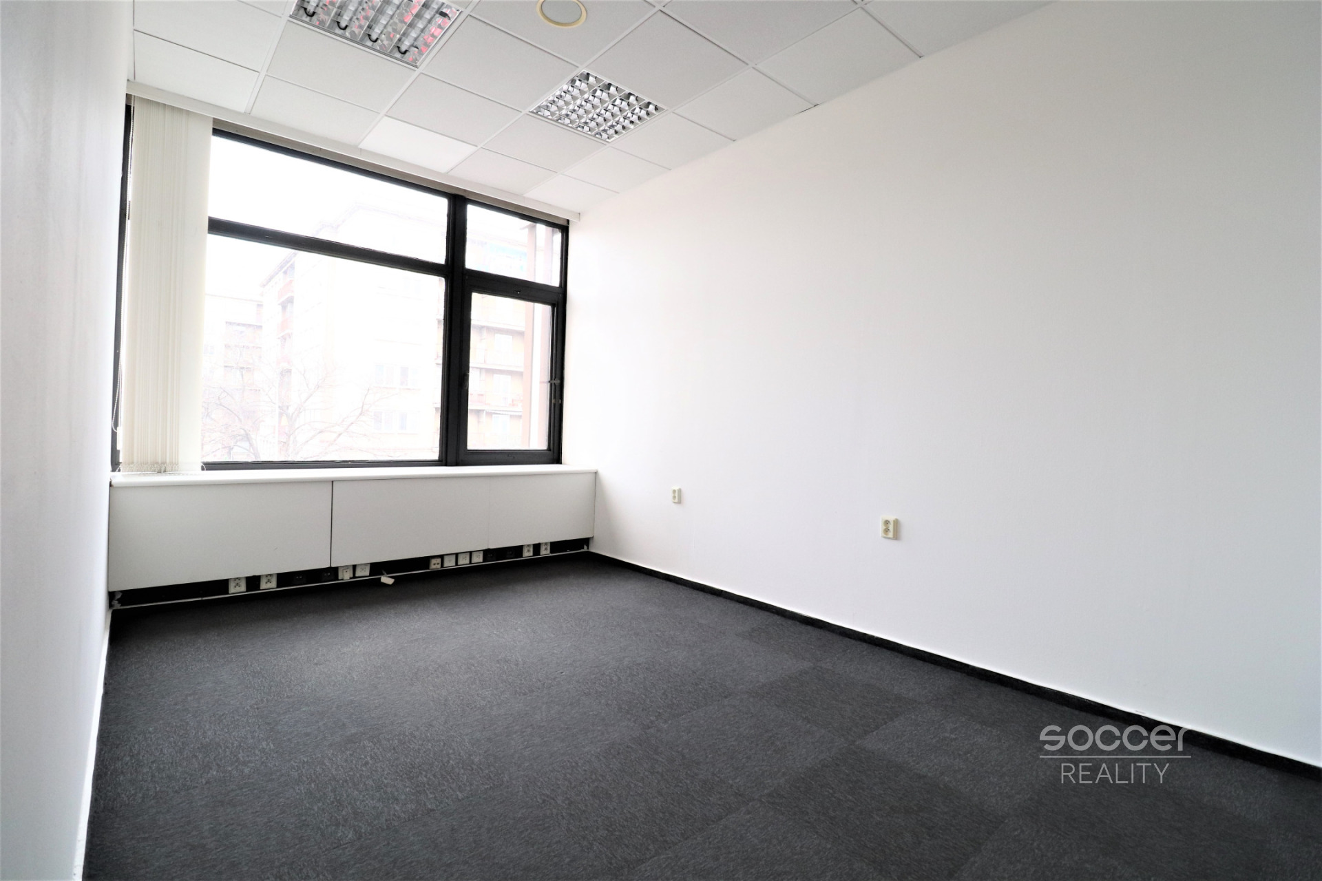 Pronájem kanceláře 17,19 m2 ulice Sokolovská