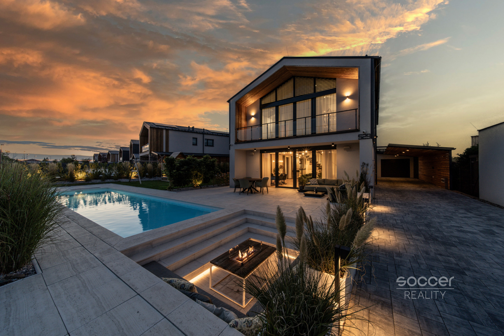 Prodej luxusního rodinného domu, 6+kk/T/L/G, Předboj.