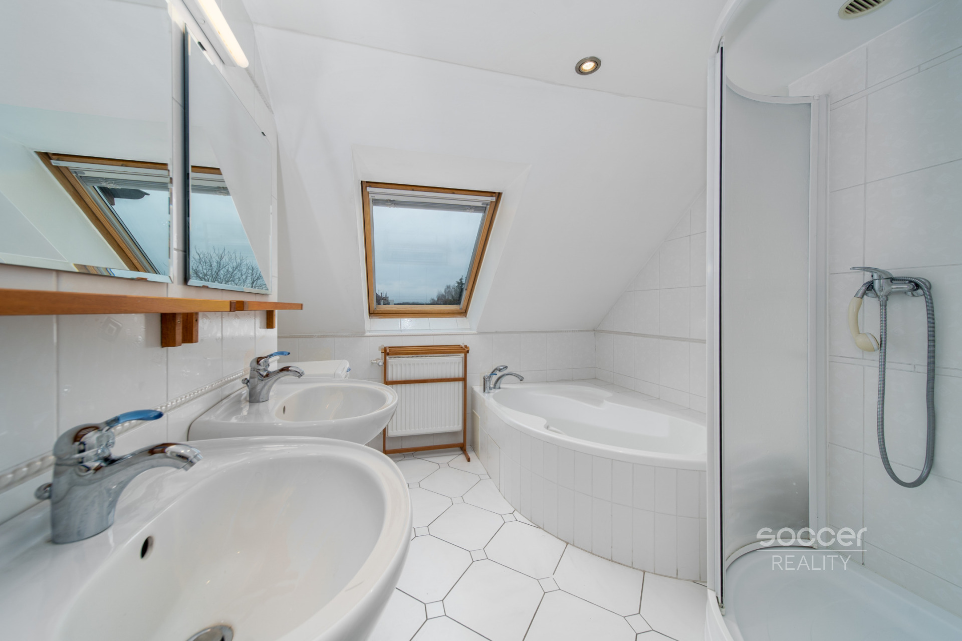 Jedinečný mezonet v rodinném domě v žádané čtvrti Mladé Boleslavi.