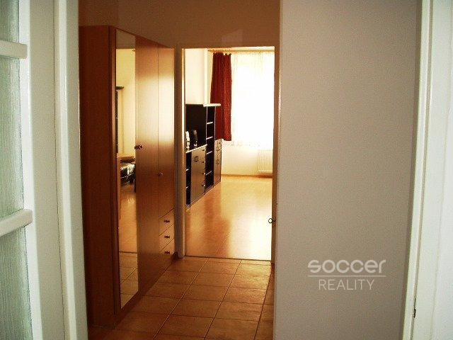 Pronájem bytu 1 + 1, 48 m2, v Praze 10 - Vršovice, ulice Košická.