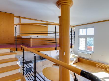 Pronájem bytu, atypický, 68 m²