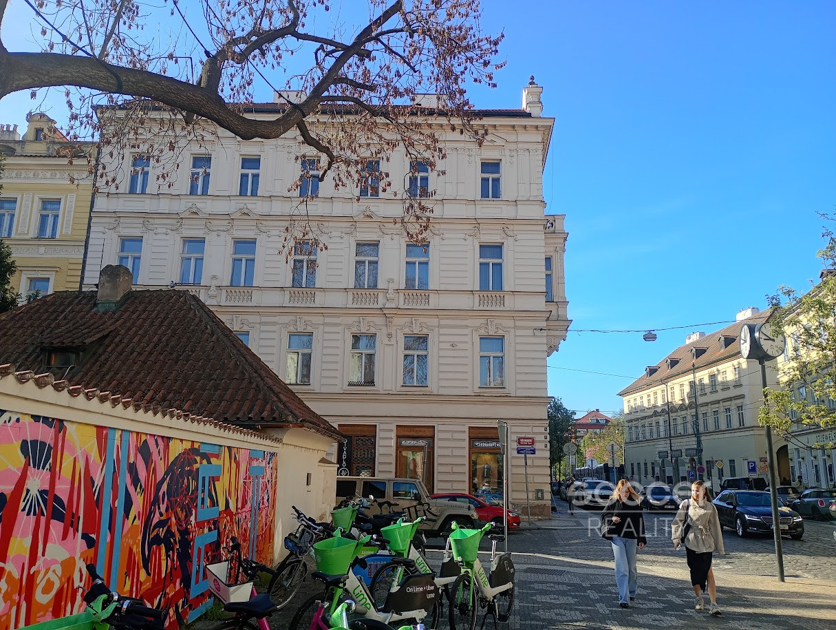 Pronájem bytu 2+kk, 65 m2, Praha 1 - Malá Strana, ul. Všehrdova.