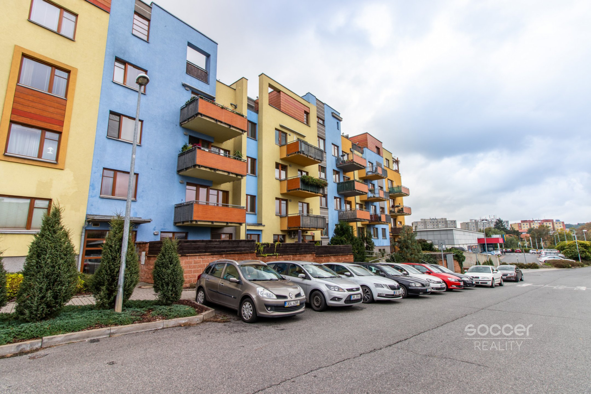 Pronájem bytu 2+kk/B/G, 50 m2, ul. Vladycká, Praha 10 - Hostivař.