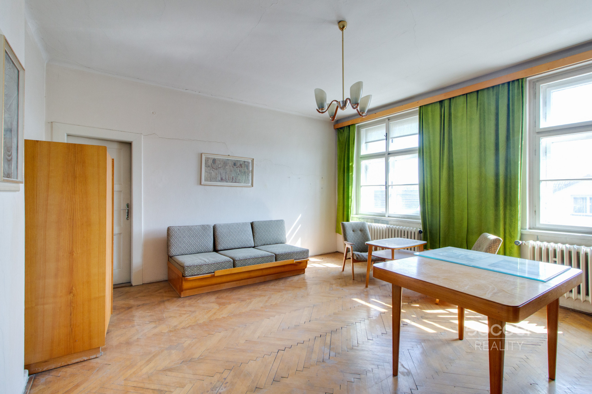 Pronájem staršího rodinného domu 4+1, ul. Dobšická, Praha – Horní Počernice.