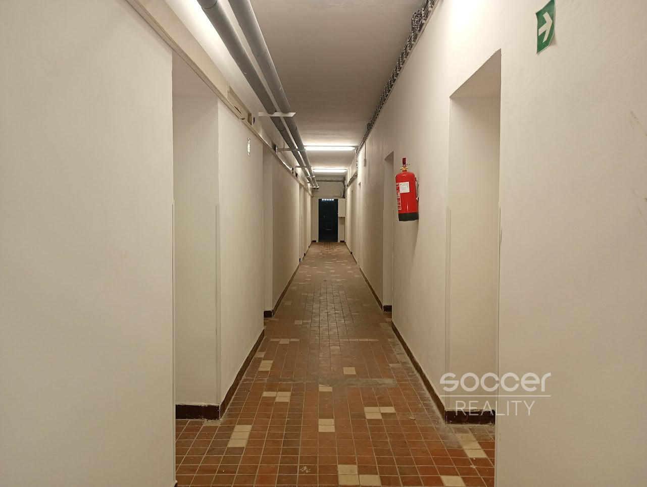 Pronájem skladu, 31 m2, Praha 10 - Dolní Měcholupy, ul. Ke Kablu.