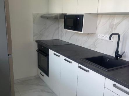 Pronájem bytu, 4+1, 80 m²