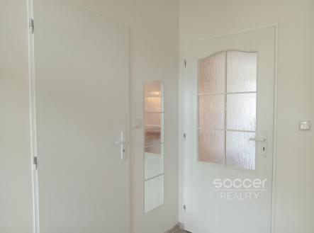Pronájem bytu, 1+kk, 32 m²
