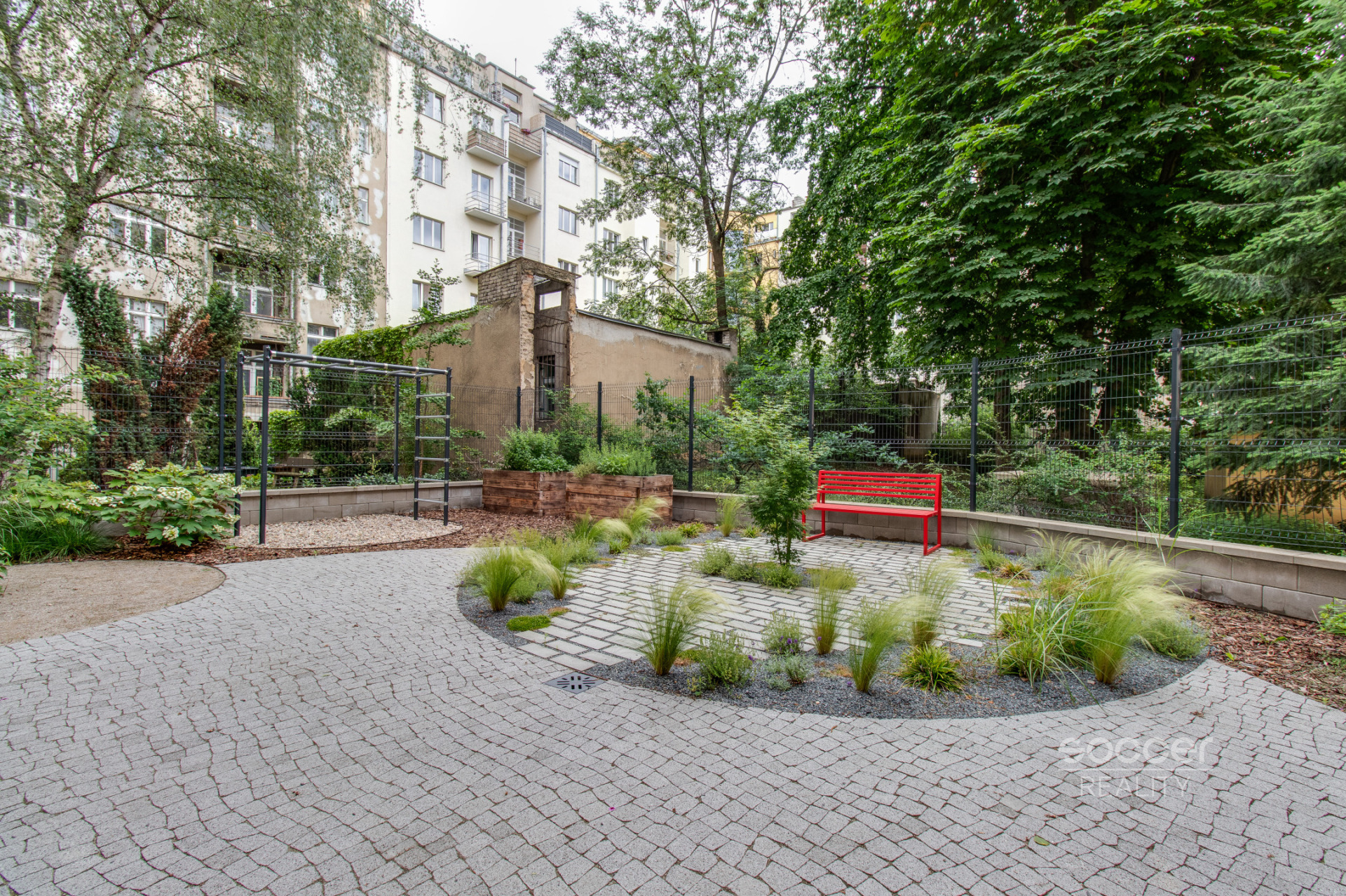 Pronájem bytu 1+kk/Sklep/Wellness, 36 m², Praha 3 – Vinohrady, ul. Vinohradská.