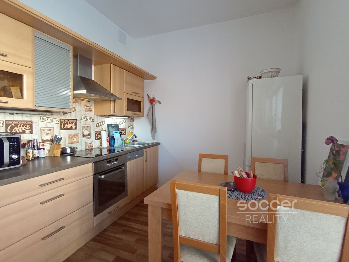 Pronájem bytu 2+kk, 45m2, Praha 4 - Modřany, ul. Pískařská.