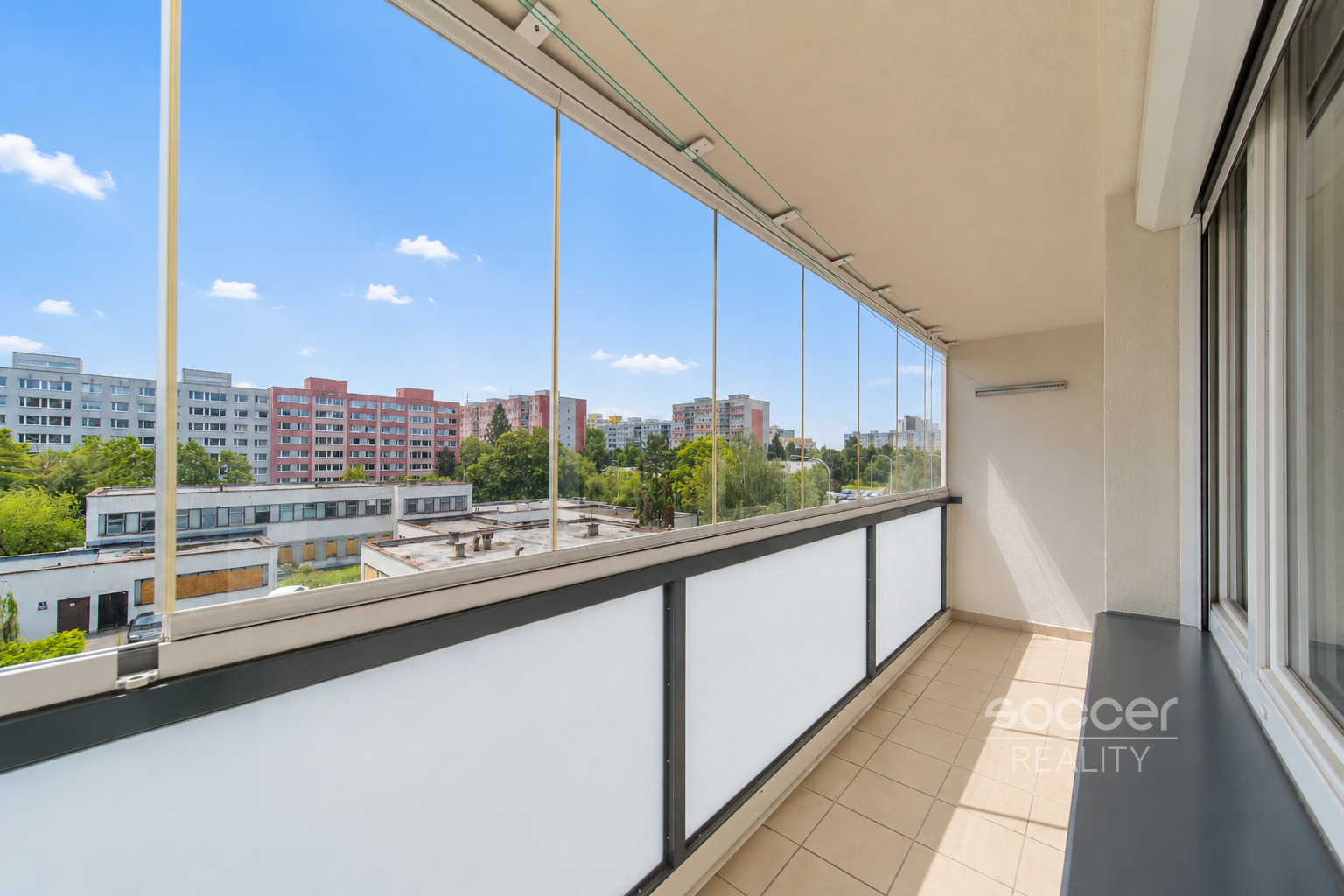 Pronájem bytu 3+1/L/S, 70 m2, Praha 4 - Háje, Konstantinova