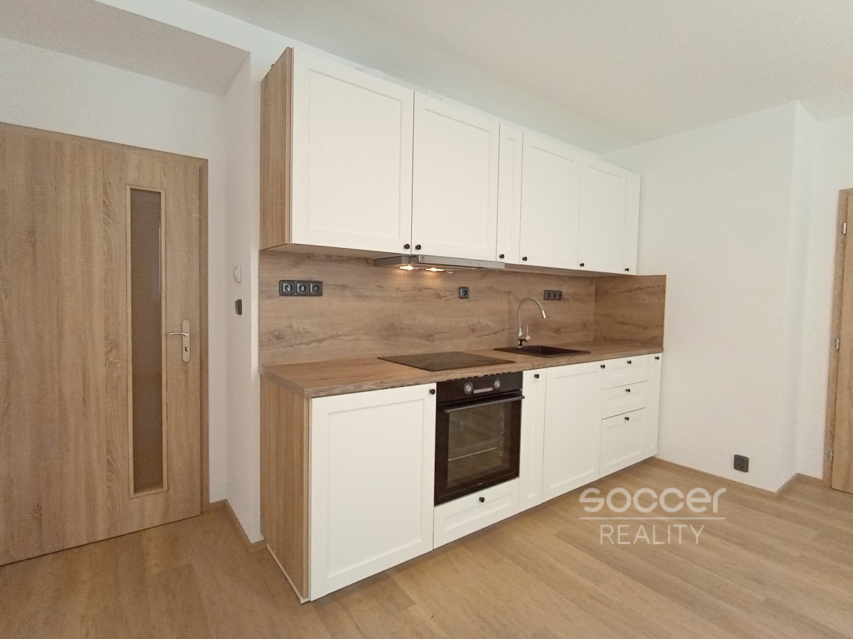 Pronájem bytu 2+kk, 71 m2, Praha 3 - Žižkov, ul. Jeseniova.