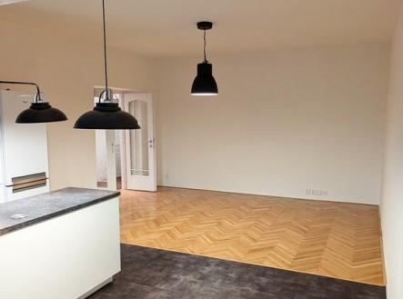 Pronájem bytu, 3+kk, 85 m²