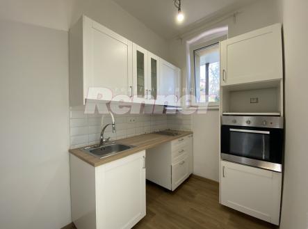 Pronájem bytu, 1+kk, 34 m²