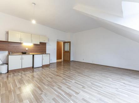 Pronájem bytu, 1+kk, 40 m²