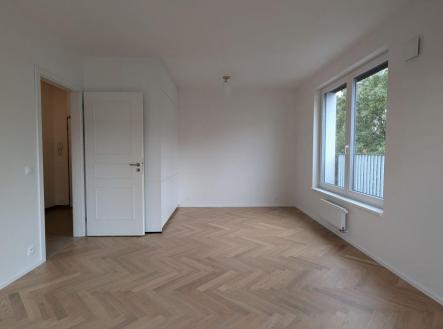 Pronájem bytu, 1+kk, 37 m²