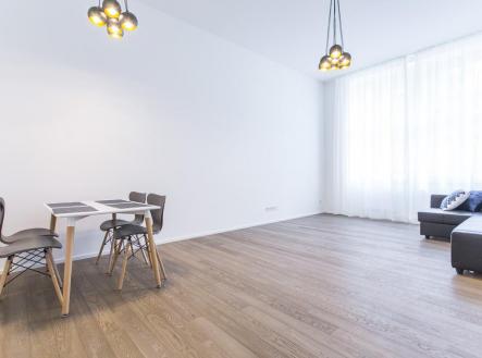 Pronájem bytu, 2+kk, 80 m²