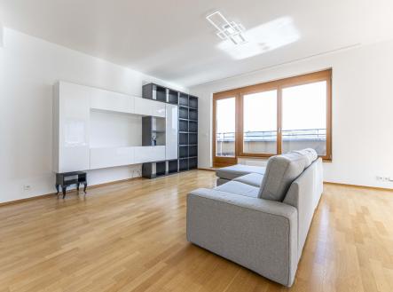 Pronájem bytu, 4+kk, 221 m²