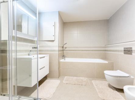 Pronájem bytu, 3+kk, 110 m²