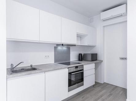 Pronájem bytu, 1+kk, 40 m²