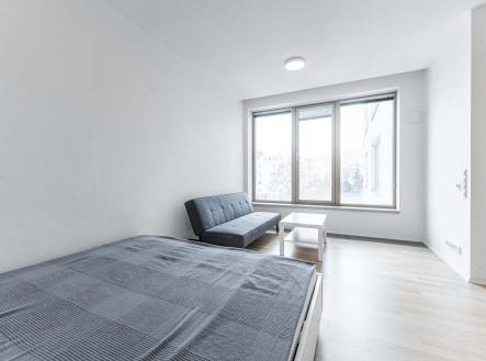Pronájem bytu, 1+kk, 40 m²
