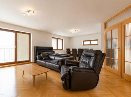 Pronájem domu/vily, 262 m²