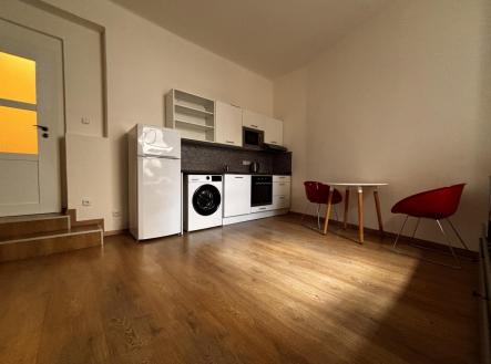 Pronájem bytu, 1+kk, 29 m²