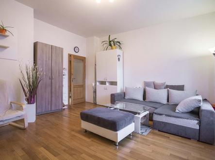 Pronájem bytu, 1+kk, 34 m²