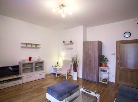Pronájem bytu, 1+kk, 34 m²