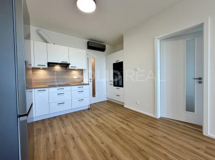 Pronájem bytu, 2+kk, 59 m²