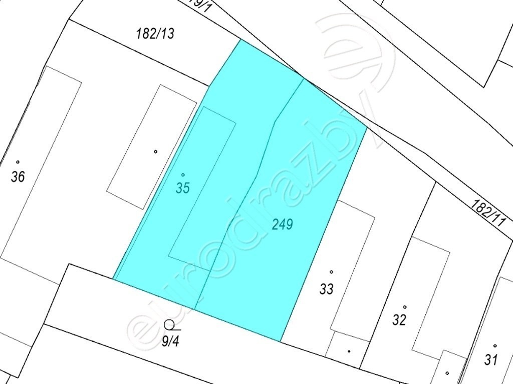 Dražby rodinného domu 68 m², Městec Králové