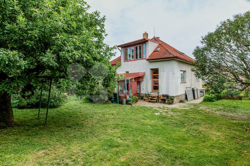 Prodej rodinného domu se zahradou v obci Římov u Českých Budějovic