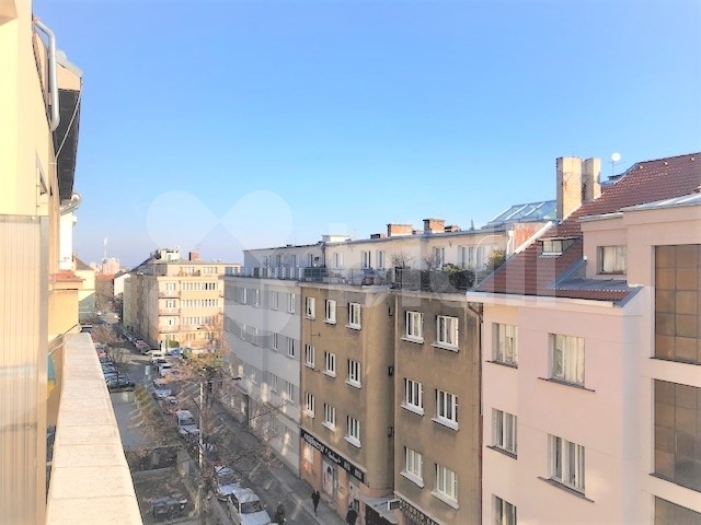 Pronájem bytu 1+kk, 32 m2 + 6 m2 balkón, Kouřimská ul., Praha 3 - Vinohrady